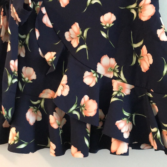 Floral mini skirt - Picture 2 of 7